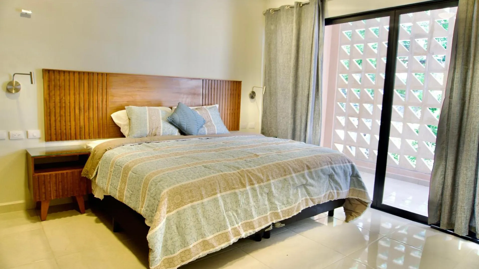 Casa Arbol 350 Mbs Apartment Merida 0*,